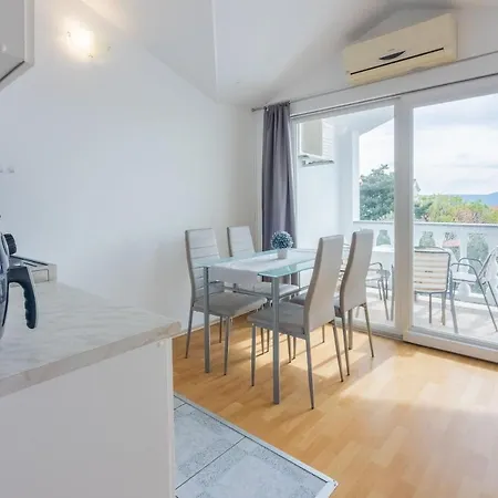 Natalija Apartment Novi Vinodolski